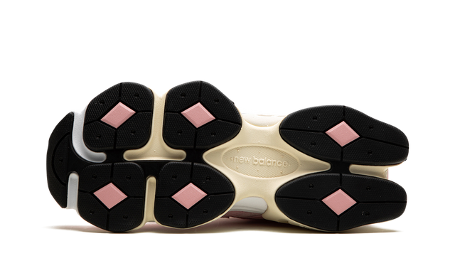 9060 Pink Crystal