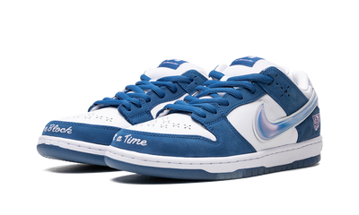 Dunk Low Born x Raised