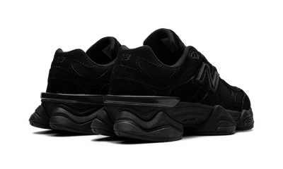 9060 Black Triple
