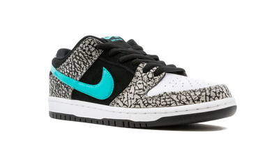 Dunk Low SB Atmos Elephant