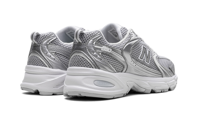 530 Silver Moonbeam Metallic