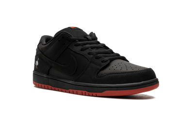 Dunk Low Black SB Pigeon