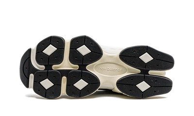 9060 White Black