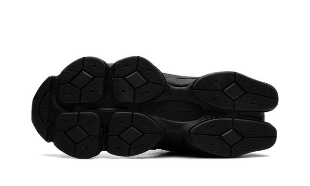 9060 Black Triple