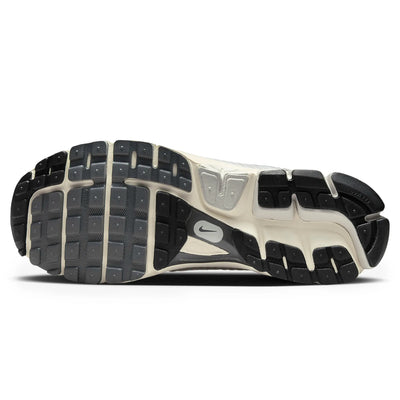 Air Zoom Vomero 5 Platinum Tint