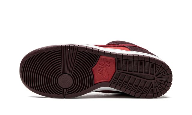 Dunk Low SB Cherry