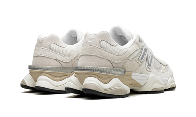9060 Sea Salt Moonbeam