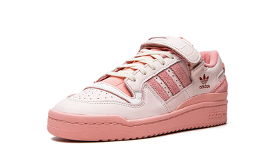 Pink Forum 84 Low at Home
