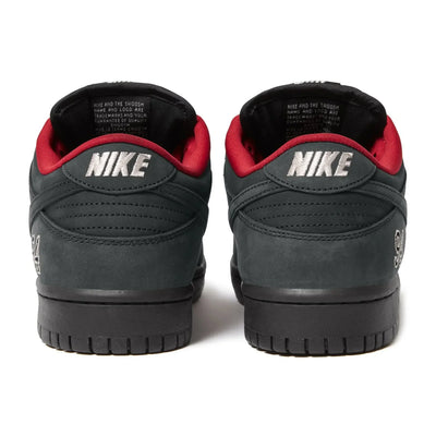 Dunk Low Black Supreme x SB