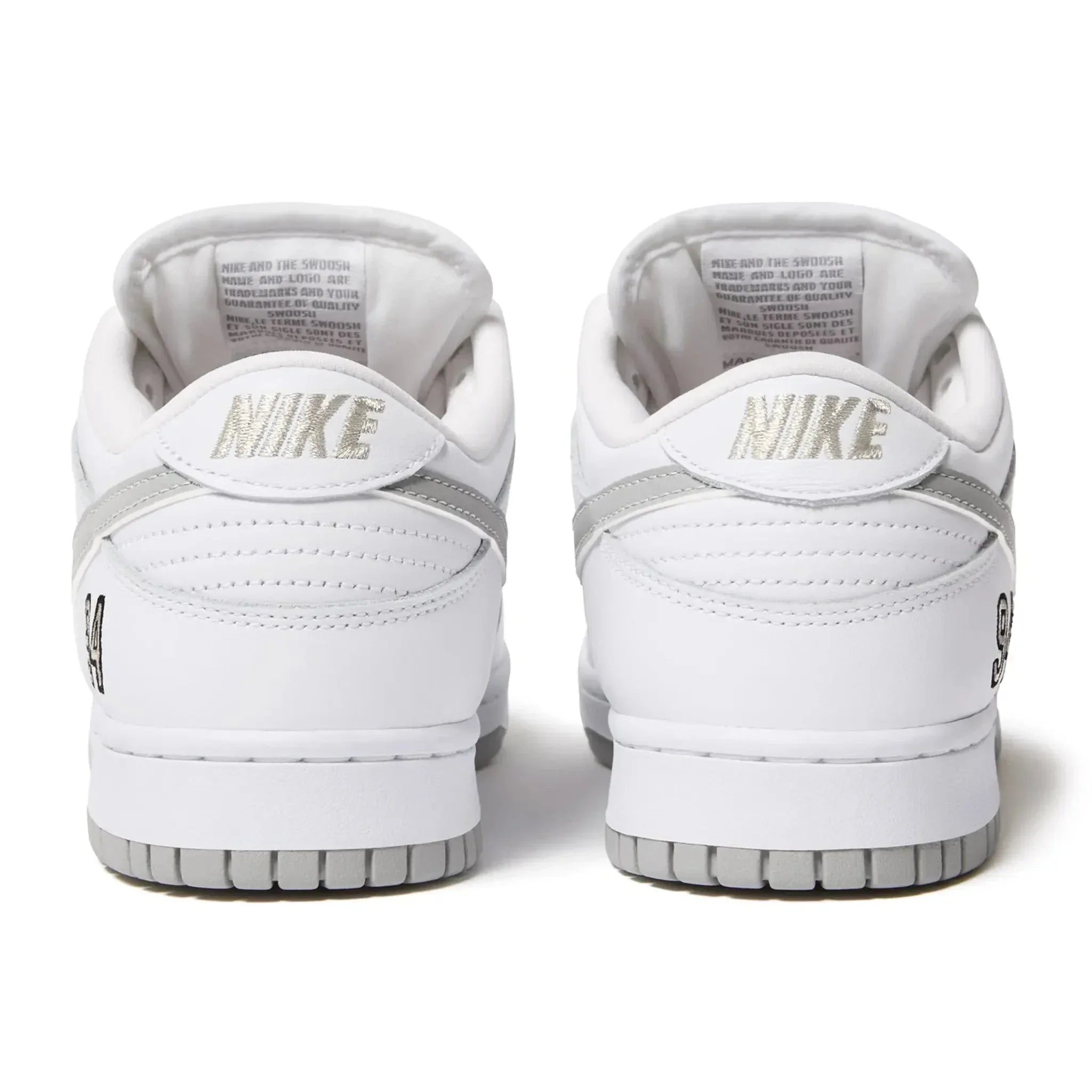 Dunk Low White Supreme x SB