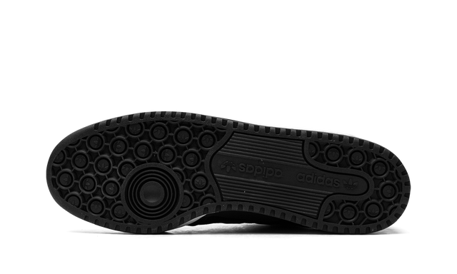 Black Forum Low Core