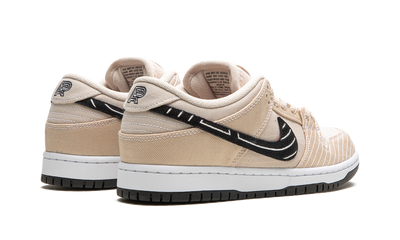 Dunk Low SB Albino & Preto 'Jiu-Jitsu'