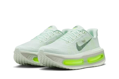 Green Vomero Premium Barely Volt