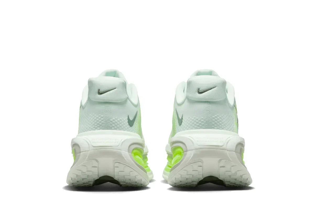 Green Vomero Premium Barely Volt