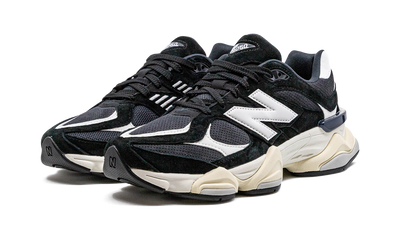 9060 White Black