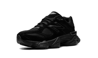 9060 Black Triple