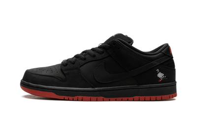 Dunk Low Black SB Pigeon