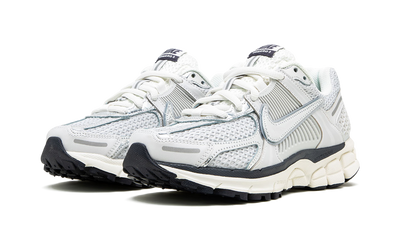 Silver Zoom Vomero 5 Photon Dust Metallic